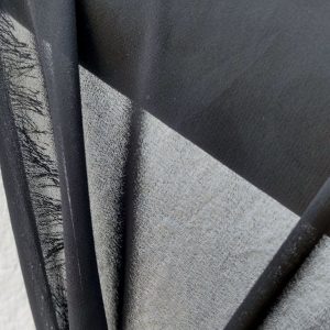 μουσελίνα-πουά-ζορζέτα-μαύρη-υφάσματα-aika-fabrics